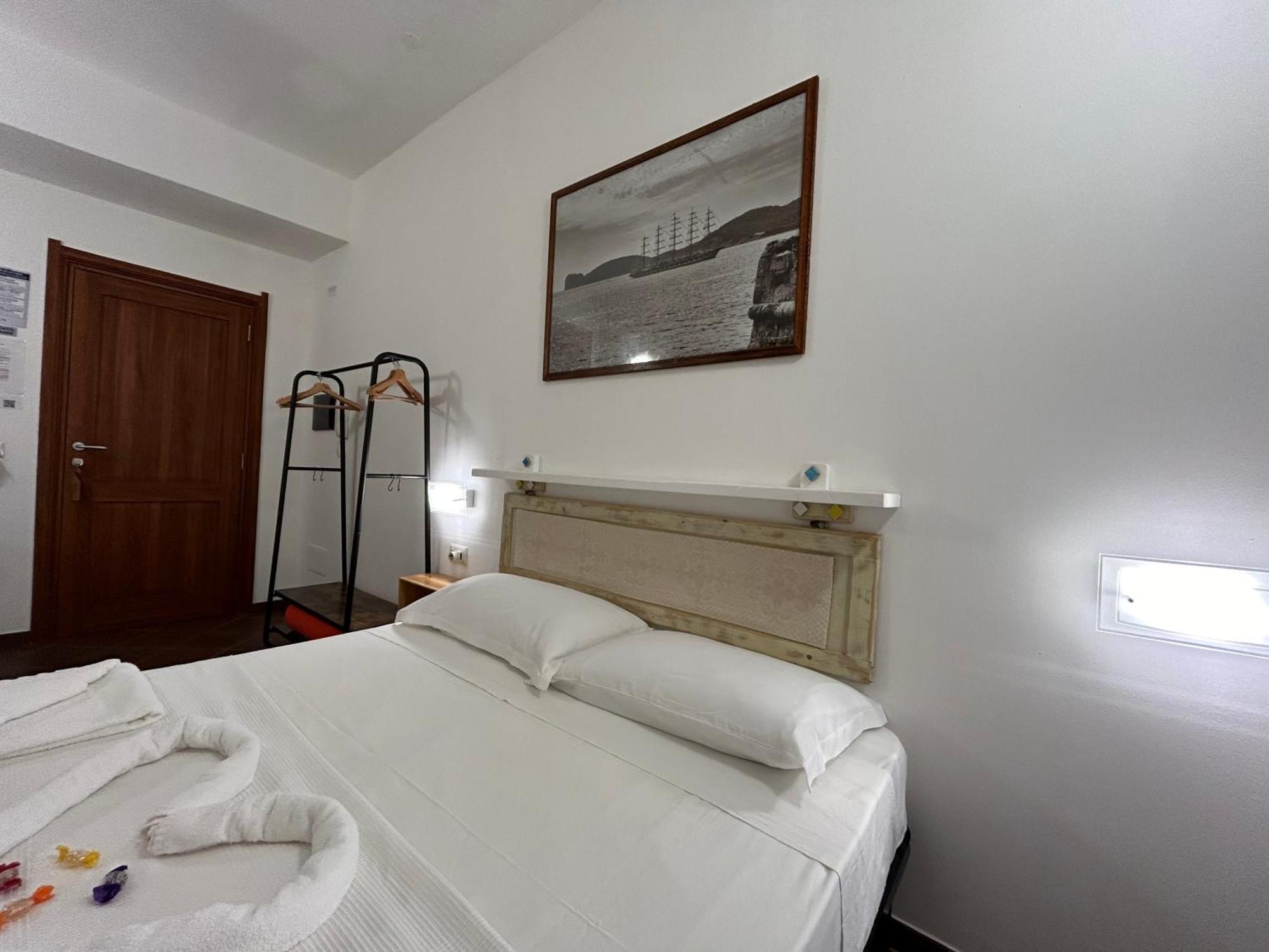 Aigua Hotell Alghero Exteriör bild